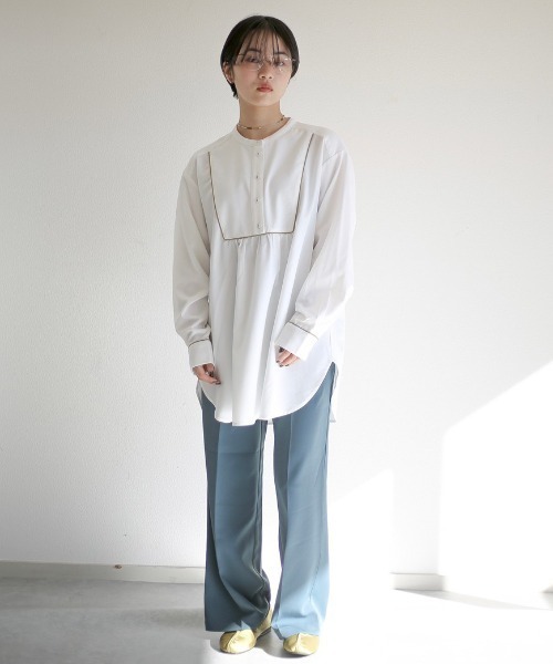 spoon store(スプーンストア)の「ヨークパイピングバンドカラーシャツ(シャツ/ブラウス・レディース・ブラック/ホワイト系その他・フリー)」の4枚目の写真