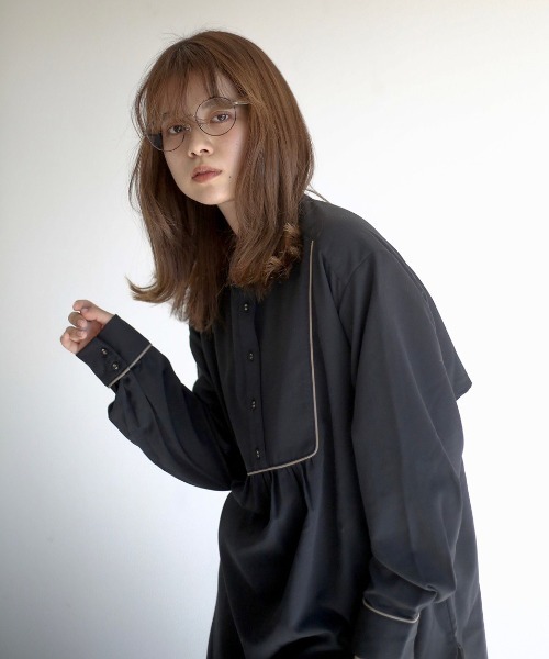 spoon store(スプーンストア)の「ヨークパイピングバンドカラーシャツ(シャツ/ブラウス・レディース・ブラック/ホワイト系その他・フリー)」の10枚目の写真