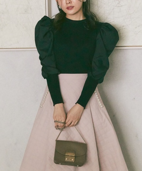 tocco closet（トッコ　クローゼット）の「パワーショルダー切り替えリブニットプルオーバー（ニット/セーター・レディース・ホワイト/ブラック・M）」の5枚目の写真