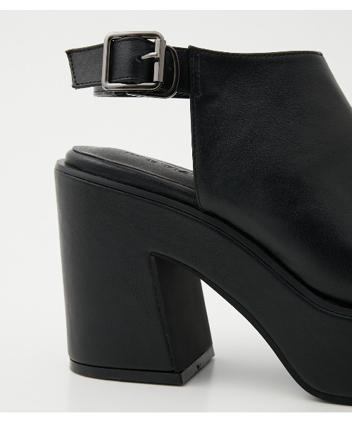 AZUL by moussy(アズールバイマウジー)の「OPEN TOE BOOTIE SANDAL/オープントーブーティーサンダル(サンダル・レディース・ライトベージュ/ブラック・SMALL/LARGE/MEDIUM)」の7枚目の写真