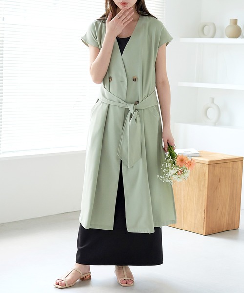 ECRIRE（エクリール）の「【TOMOコラボ】サイドスリットロングジレベスト（ワンピース・レディース・ブラック/ベージュ/ライトグリーン/モカ・M/L）」の4枚目の写真