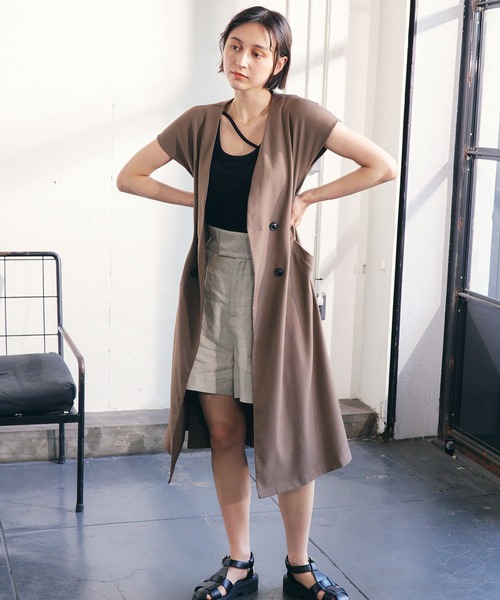 ECRIRE（エクリール）の「【TOMOコラボ】サイドスリットロングジレベスト（ワンピース・レディース・ブラック/ベージュ/ライトグリーン/モカ・M/L）」の9枚目の写真
