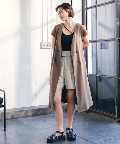 ECRIRE（エクリール）の「【TOMOコラボ】サイドスリットロングジレベスト（ワンピース・レディース・ブラック/ベージュ/ライトグリーン/モカ・M/L）」の8枚目の写真