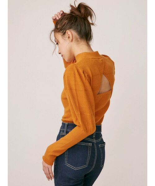 EVRIS（エヴリス）の「バックオープンパフスリーブニットトップス（ニット/セーター・レディース・ブラック/オレンジ/ブルー・FREE）」の6枚目の写真