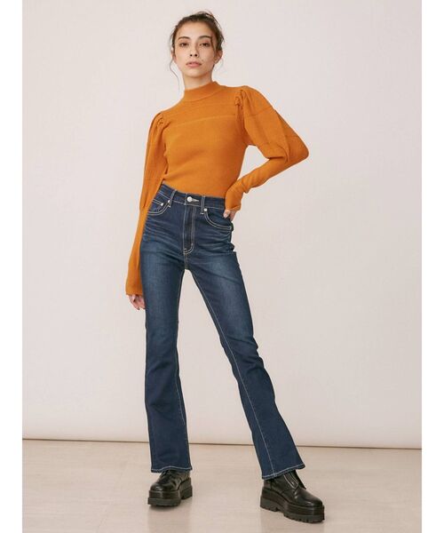 EVRIS（エヴリス）の「バックオープンパフスリーブニットトップス（ニット/セーター・レディース・ブラック/オレンジ/ブルー・FREE）」の8枚目の写真