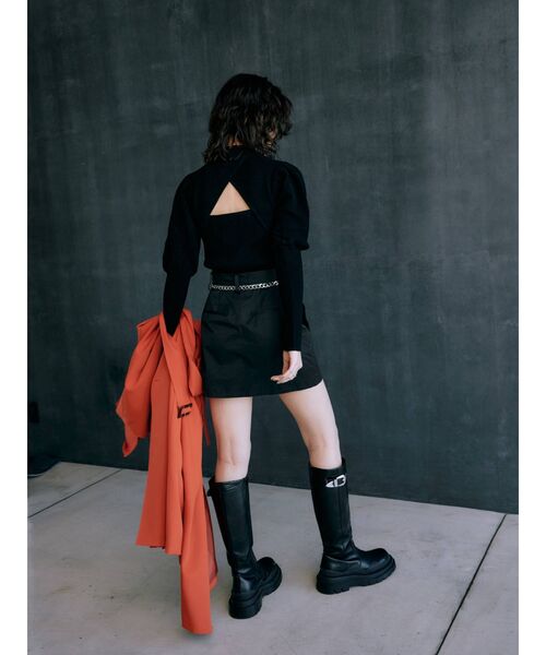 EVRIS（エヴリス）の「バックオープンパフスリーブニットトップス（ニット/セーター・レディース・ブラック/オレンジ/ブルー・FREE）」の12枚目の写真