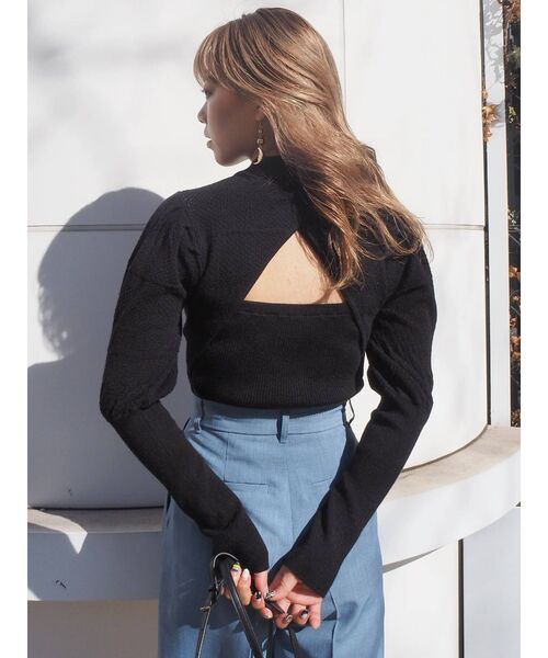 EVRIS（エヴリス）の「バックオープンパフスリーブニットトップス（ニット/セーター・レディース・ブラック/オレンジ/ブルー・FREE）」の14枚目の写真