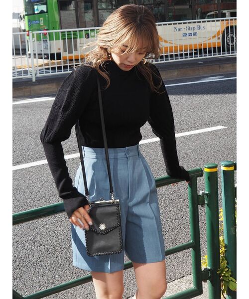 EVRIS（エヴリス）の「バックオープンパフスリーブニットトップス（ニット/セーター・レディース・ブラック/オレンジ/ブルー・FREE）」の17枚目の写真