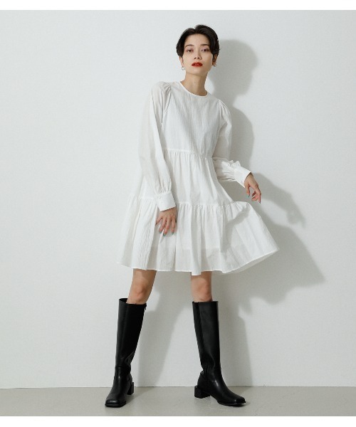 AZUL by moussy（アズールバイマウジー）の「MINI TIERED ONEPIECE/ミニティアードワンピース（ワンピース・レディース・ブラック/ホワイト・MEDIUM/SMALL）」の7枚目の写真