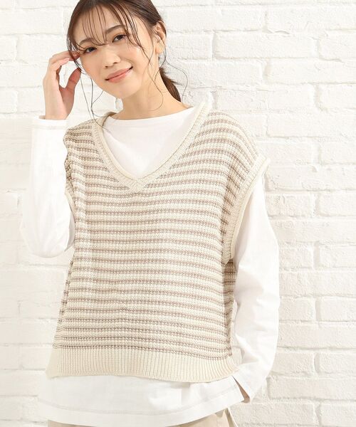 SHOO・LA・RUE（シューラルー）の「◆リネンライクざっくりベスト（ベスト・レディース・ライトグリーン/サンドベージュ/ホワイト系5/イエロー系2・00）」の2枚目の写真