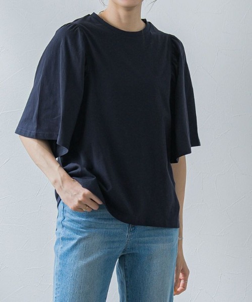 Pierrot（ピエロ）の「ギャザースリーブTシャツ（Tシャツ/カットソー・レディース・ブラック/オフホワイト/サンドベージュ/ラベンダー/ブルー系その他/イエロー系その他/オレンジ系その他/チャコール/テラコッタ/ブラウン/ネイビー/ブルー/グレー系その他/ライトピンク/ブルー系その他2・M/L）」の8枚目の写真