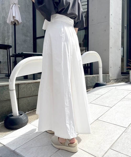 OLIVE des OLIVE(オリーブデオリーブ)の「【WEB限定カラー有】ウエストリボンタックフレアスカート(スカート・レディース・ホワイト/ブラック/パープル/オフホワイト/ライトブラウン・FREE)」の6枚目の写真