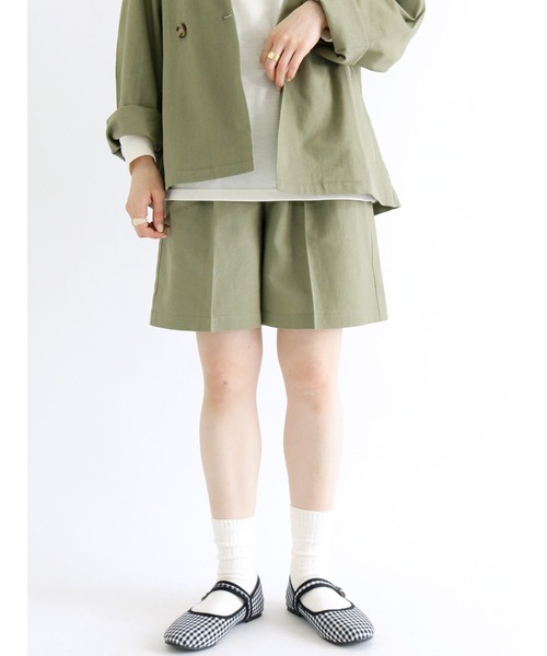 ehka sopo（エヘカソポ）の「リネン混タックショートパンツ(セットアップ可)（その他パンツ・レディース・ベージュ/グリーン/キナリ・ﾌﾘ-）」の3枚目の写真