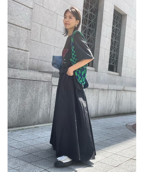 ulu（ウル）の「Volume shaka longflare skirt（スカート・レディース・ブラック・FREE）」の7枚目の写真