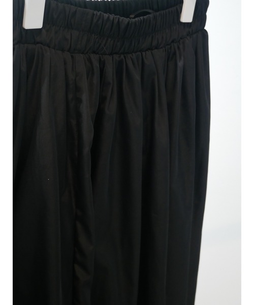 ulu（ウル）の「Volume shaka longflare skirt（スカート・レディース・ブラック・FREE）」の11枚目の写真