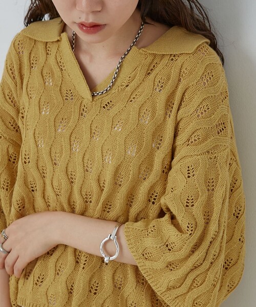 PUBLUX(パブリュクス)の「PUBLUX/パブリュクス ウェーブ編みスキッパーニットポロTシャツ(Tシャツ/カットソー・レディース・グリーン/ライトパープル/イエロー/ブラック/アイボリー・フリ-)」の5枚目の写真