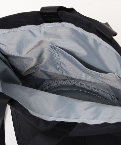 Champion（チャンピオン）の「Champion グロー  ショルダーバッグ 巾着型 67412（ショルダーバッグ・レディース・ブラック/ベージュ/グレー・FREE）」の6枚目の写真