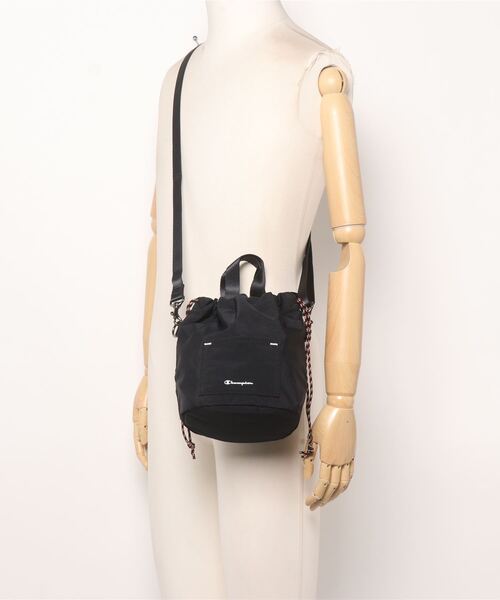 Champion（チャンピオン）の「Champion グロー  ショルダーバッグ 巾着型 67412（ショルダーバッグ・レディース・ブラック/ベージュ/グレー・FREE）」の7枚目の写真