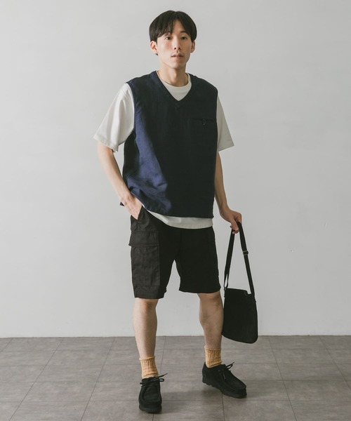 URBAN RESEARCH DOORS（アーバンリサーチドアーズ）の「リネンVネックベスト（ベスト・メンズ・スミクロ/アイボリー/ネイビー・M/L）」の19枚目の写真