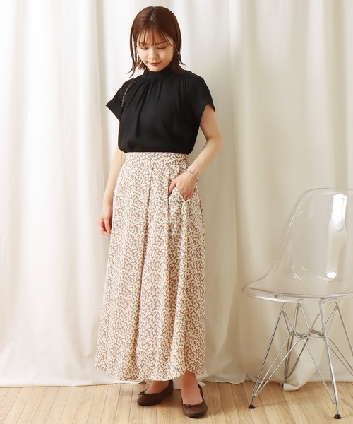 libelle more（リベル モア）の「デシン花柄タックフレアースカート（スカート・レディース・グリーン/ブラック/ベージュ・M）」の21枚目の写真