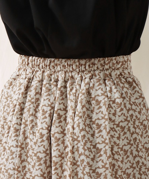 libelle more（リベル モア）の「デシン花柄タックフレアースカート（スカート・レディース・グリーン/ブラック/ベージュ・M）」の12枚目の写真