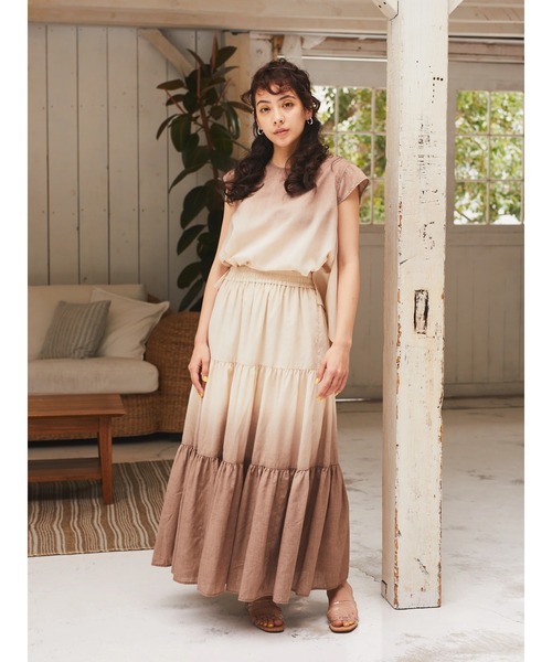 earth music&ecology(アースミュージックアンドエコロジー)の「段染めティアードスカート(スカート・レディース・ベージュ/ブルーグリーン・FREE)」の3枚目の写真