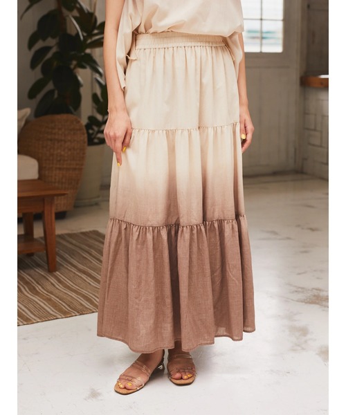 earth music&ecology(アースミュージックアンドエコロジー)の「段染めティアードスカート(スカート・レディース・ベージュ/ブルーグリーン・FREE)」の15枚目の写真