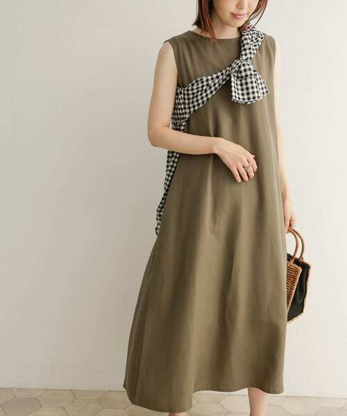 URBAN RESEARCH DOORS（アーバンリサーチドアーズ）の「ショルダータックフレアワンピース（ワンピース・レディース・ベージュ/カーキ/オレンジ系その他・MEDIUM）」の3枚目の写真