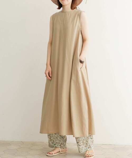 URBAN RESEARCH DOORS（アーバンリサーチドアーズ）の「ショルダータックフレアワンピース（ワンピース・レディース・ベージュ/カーキ/オレンジ系その他・MEDIUM）」の4枚目の写真