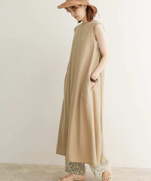 URBAN RESEARCH DOORS（アーバンリサーチドアーズ）の「ショルダータックフレアワンピース（ワンピース・レディース・ベージュ/カーキ/オレンジ系その他・MEDIUM）」の6枚目の写真