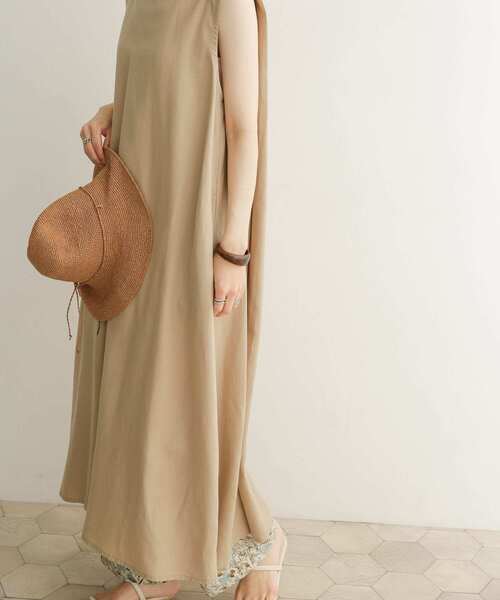 URBAN RESEARCH DOORS（アーバンリサーチドアーズ）の「ショルダータックフレアワンピース（ワンピース・レディース・ベージュ/カーキ/オレンジ系その他・MEDIUM）」の12枚目の写真