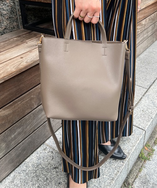 Chez toi(シェトワ)の「ミディーショルダー(ショルダーバッグ・レディース・ライトグレー/ブラック/アイボリー/グリーン系その他/ピンク系その他/モカ/グリーン・FREE)」の4枚目の写真