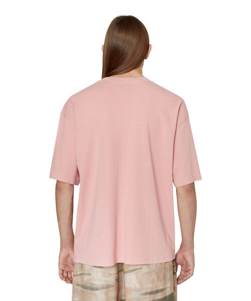 DIESEL（ディーゼル）の「メンズ Tシャツ エンボスロゴ（Tシャツ/カットソー・メンズ・ホワイト/ピンク/グリーン・XX-LARGE/X-SMALL/XXX-LARGE/MEDIUM/SMALL/LARGE/X-LARGE）」の10枚目の写真