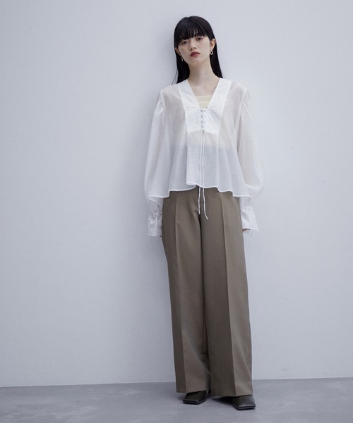 ADAM ET ROPE'(アダムエロペ)の「レースアップブザムシアーブラウス(シャツ/ブラウス・レディース・ホワイト/ブラック・FREE)」の16枚目の写真