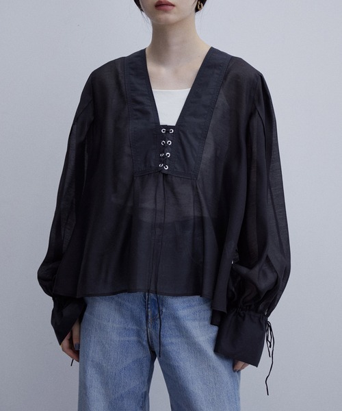ADAM ET ROPE'(アダムエロペ)の「レースアップブザムシアーブラウス(シャツ/ブラウス・レディース・ホワイト/ブラック・FREE)」の13枚目の写真