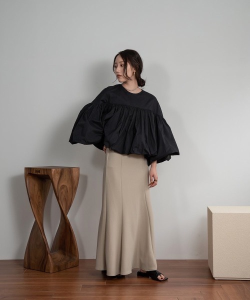 Amiur（エミレ）の「gather volume balloon blouse（シャツ/ブラウス・レディース・ブラック/ブラウン/オフホワイト・FREE）」の14枚目の写真