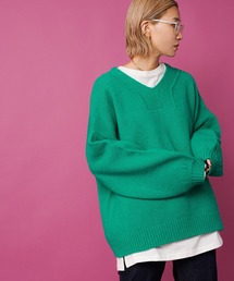 ボリュームスリーブデザインVネックニット
