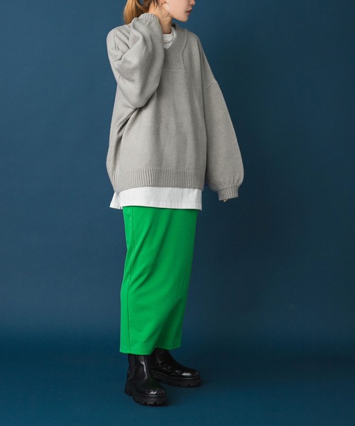 bohmal(ボマール)の「ボリュームスリーブデザインVネックニット(ニット/セーター・レディース・グリーン/アイボリー/杢グレー・FREE)」の10枚目の写真