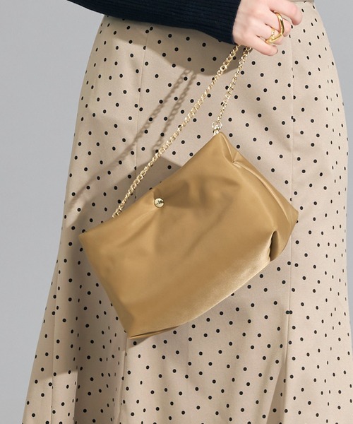 TITE IN THE STORE(ティテ インザ ストア)の「【Kiara/キアラ】ナイロン2WAYチェーンバッグ(ショルダーバッグ・レディース・グリーン/ベージュ・FREE)」の1枚目の写真