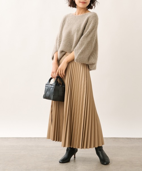 OUVRAGE CLASSE（ウヴラージュクラス）の「エコレザーアコーディオンプリーツスカート（スカート・レディース・ブラック/アイボリー/ベージュ・FREE）」の15枚目の写真