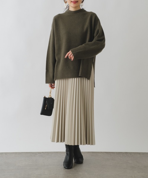 OUVRAGE CLASSE（ウヴラージュクラス）の「エコレザーアコーディオンプリーツスカート（スカート・レディース・ブラック/アイボリー/ベージュ・FREE）」の16枚目の写真