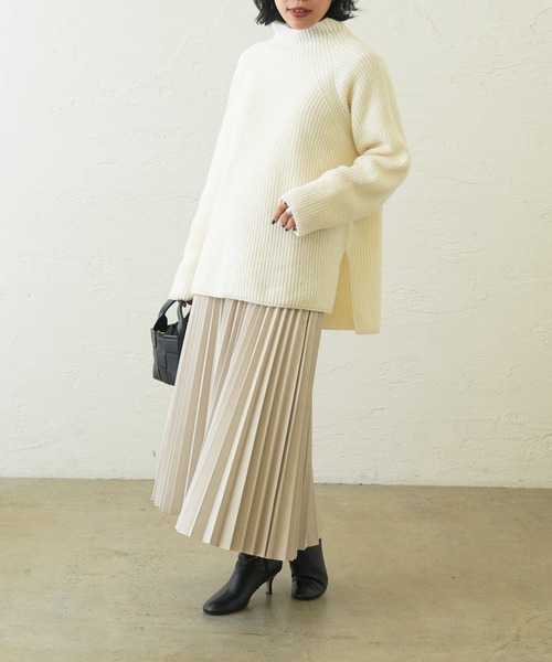 OUVRAGE CLASSE（ウヴラージュクラス）の「エコレザーアコーディオンプリーツスカート（スカート・レディース・ブラック/アイボリー/ベージュ・FREE）」の18枚目の写真