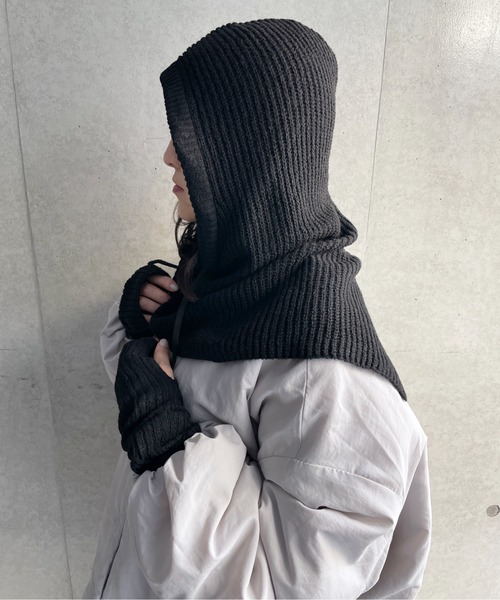 StyleSea（スタイルシー）の「フードデザインバラクラバ＆アームウォーマーセット（ネックウォーマー/スヌード・レディース・ブラック/ライトベージュ・FREE）」の2枚目の写真