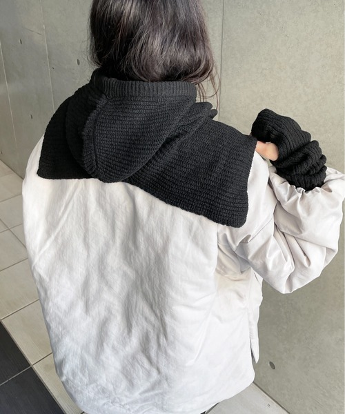 StyleSea（スタイルシー）の「フードデザインバラクラバ＆アームウォーマーセット（ネックウォーマー/スヌード・レディース・ブラック/ライトベージュ・FREE）」の3枚目の写真