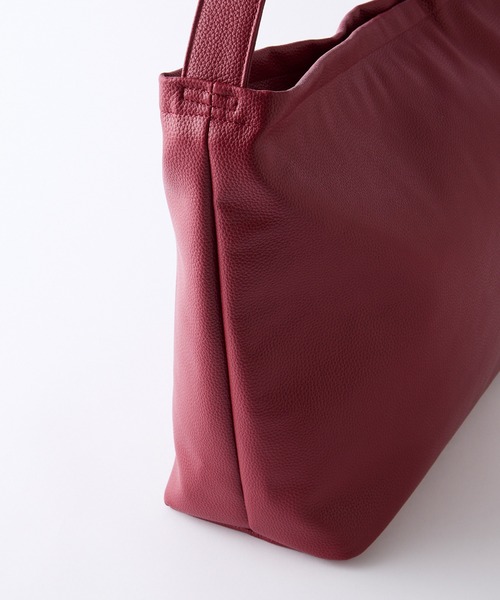 CLEL(クレイル)の「【CLEL】Loose Big Crossbody Shoulder Bag/ルーズ ビッグ たすき掛け ショルダーバッグ(ショルダーバッグ・メンズ・ブラック/グレー/オフホワイト/ブラック系/チャコール/レッド系1/ブラック系1/グレー系1・FREE)」の21枚目の写真