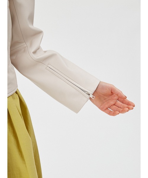 FRAY I.D(フレイアイディー)の「ラムレザーライダースジャケット(ライダースジャケット・レディース・ブラック/アイボリー・1/0)」の8枚目の写真