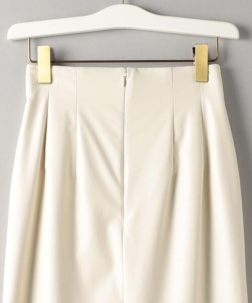 BEAUTY&YOUTH UNITED ARROWS（ビューティーアンドユースユナイテッドアローズ）の「フェイクレザー タイトスカート（スカート・レディース・オフホワイト/ブラック・S/M）」の16枚目の写真