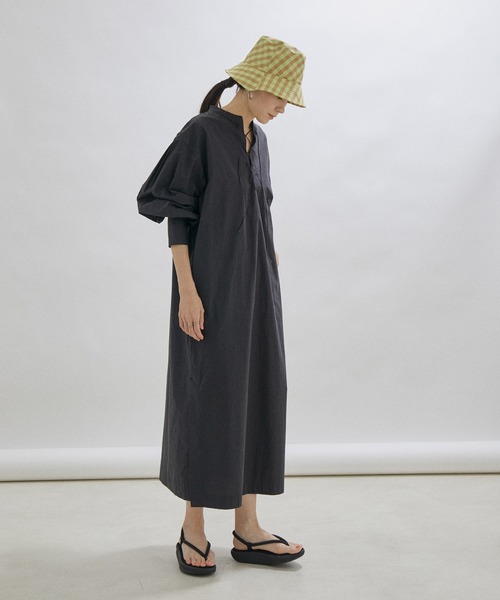 SALON adam et rope'(サロン アダム エ ロペ)の「レースアップボリュームスリーブワンピース(ワンピース・レディース・ブラック/ホワイト/グリーン系その他2・FREE)」の15枚目の写真