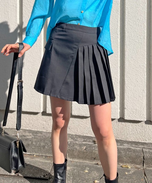 Jewelobe(ジュエローブ)の「アシンメトリー切り替えプリーツミニスカート(スカート・レディース・グレー/ホワイト/ブラック・M/S)」の14枚目の写真