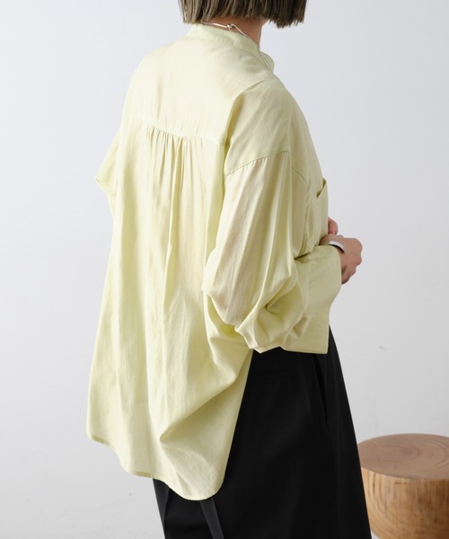 Omekashi（オメカシ）の「ギャザースリーブシャツ（シャツ/ブラウス・レディース・ライム/オフホワイト/ネイビー/ブラック/ピンク/ブラウン/ホワイト・FREE）」の18枚目の写真